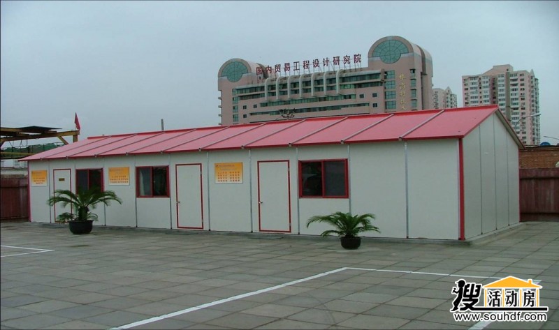 使用泡沫板的違規搭建彩鋼房