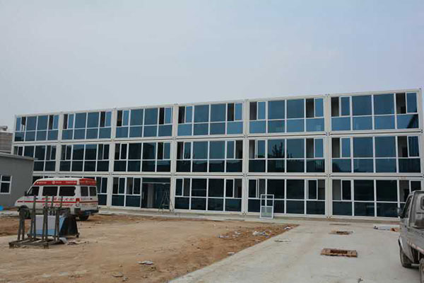 國內(nèi)用的打包箱一般都是大型建筑單位