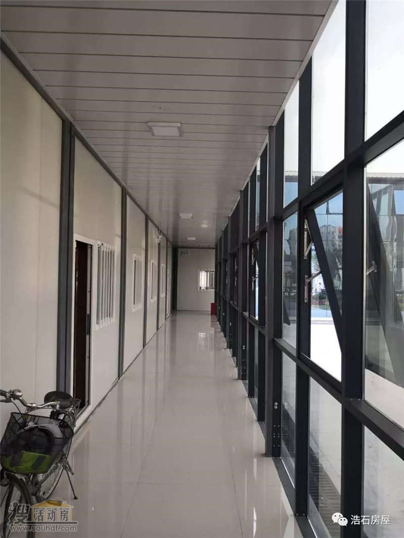 打包箱內走廊